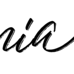 Britania Sign Font