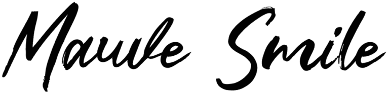 Mauve Smile Font