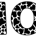 Moltissimo Hearted Borders Font