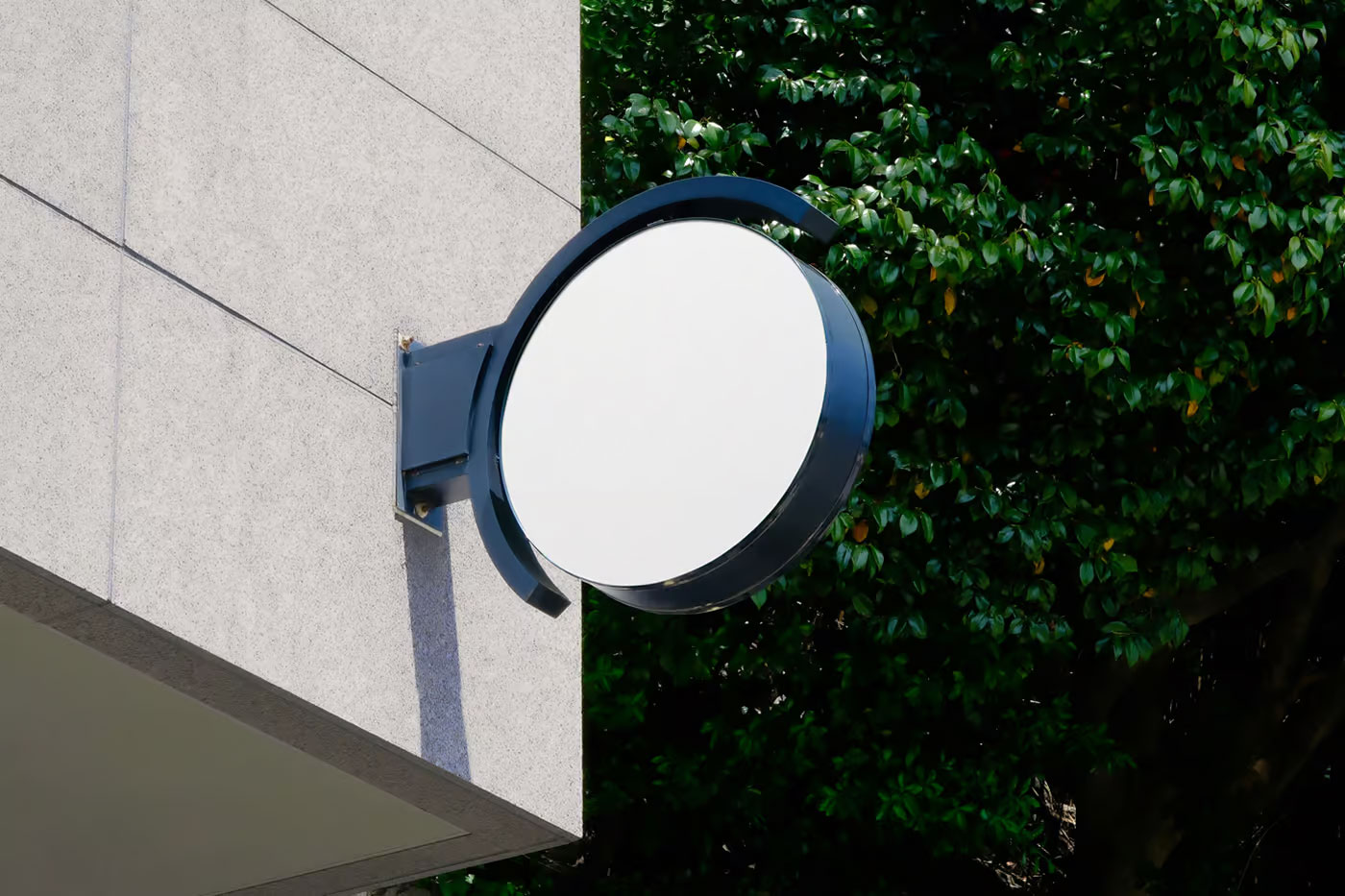 Free Circle Signage Mockup PSD Template