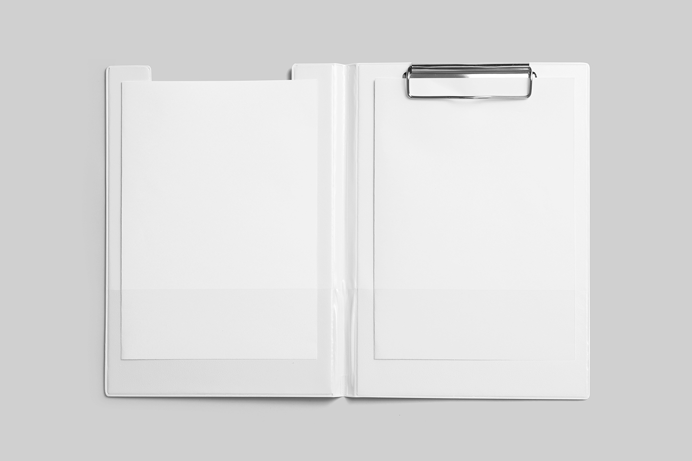 Free Clipboard with Documents Mockup PSD Template