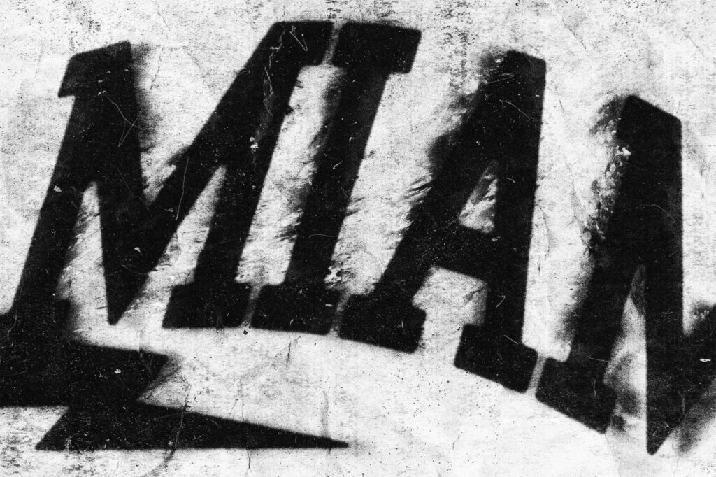 Distressed Misprint Text Effect / Logo Mockup