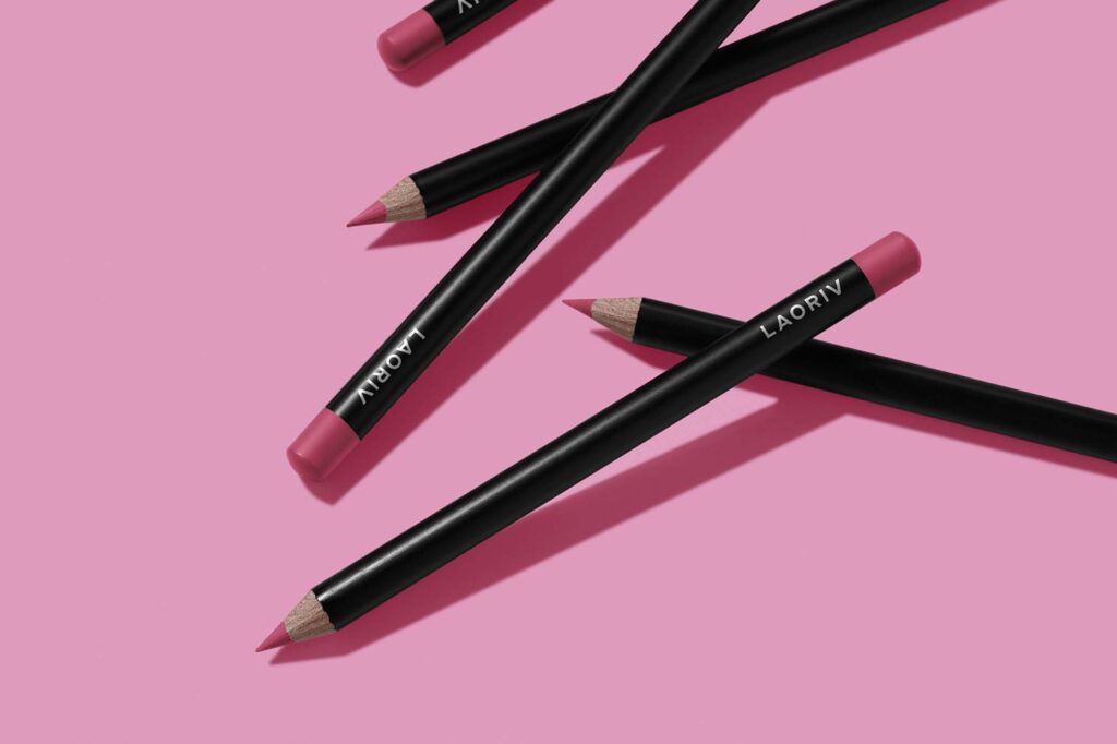 Eye Liner Logo Mockup in Perspective View