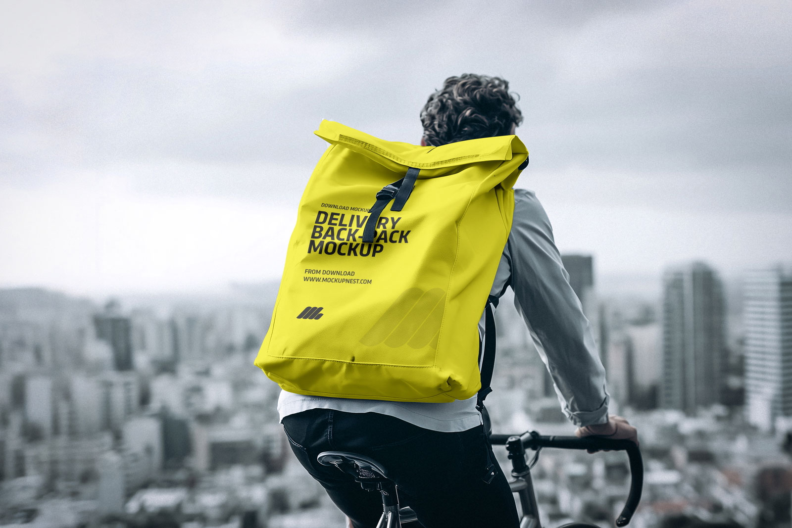 Free Food Delivery Bag Mockup PSD Template