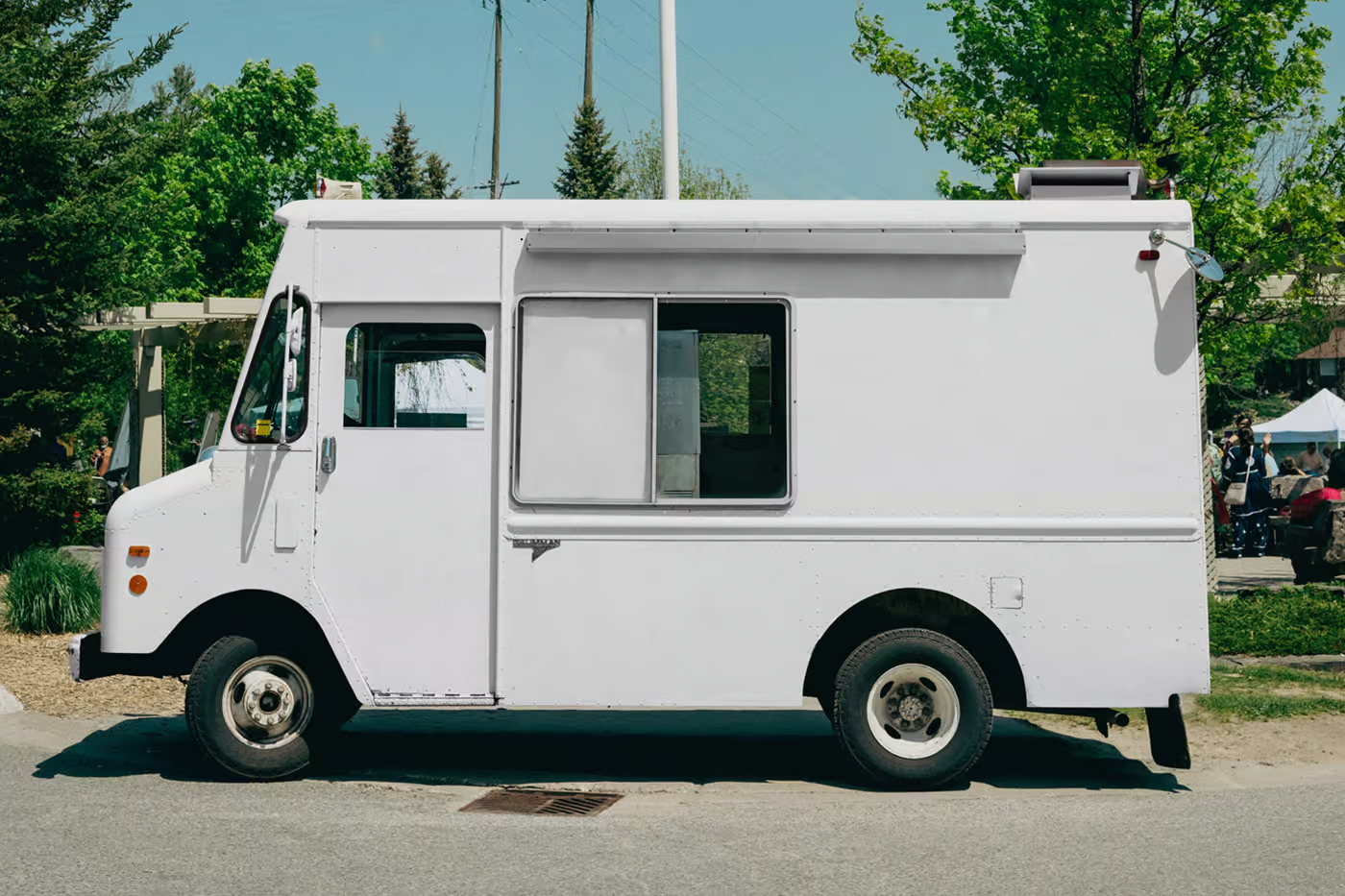 Free Front View Food Truck Mockup PSD Template