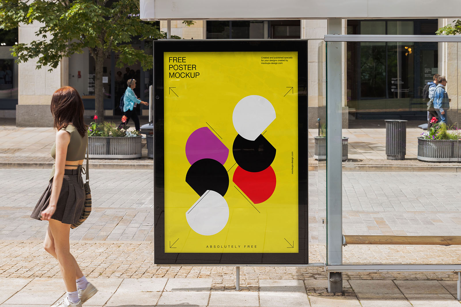 Free Front Vision of Bus Stop Citylight Mockup PSD Template