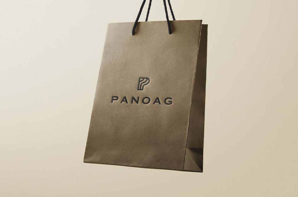 Free Gift Bag Mockup PSD Template