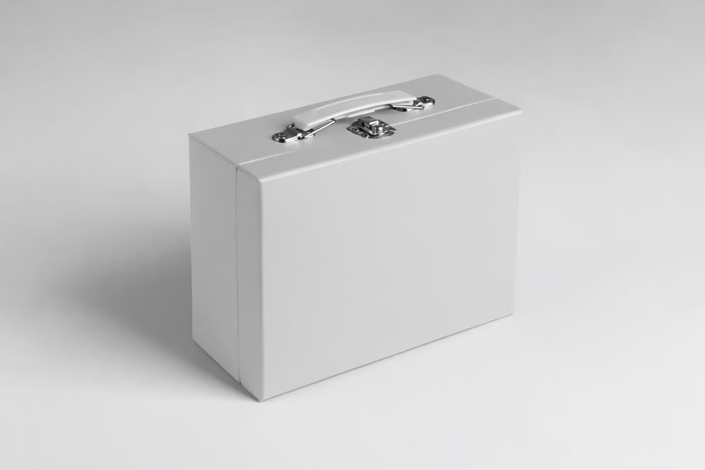 Free Perspective View of Suitcase Box Mockup PSD Template