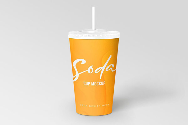 Realistic Mockup of a Soda Cup with or without Straw