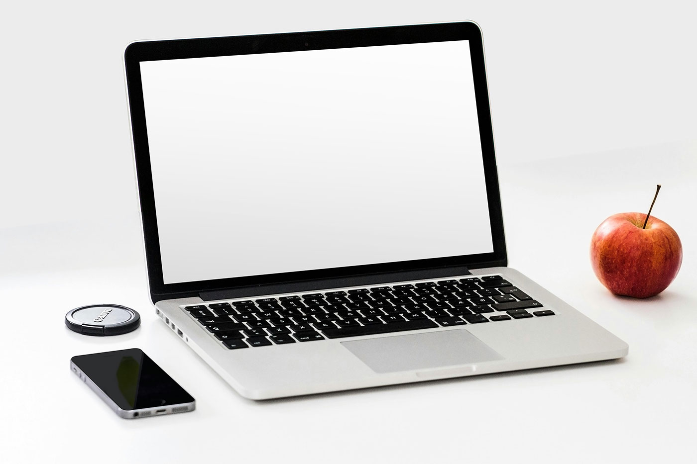 Free Studio MacBook Screen Mockup PSD Template