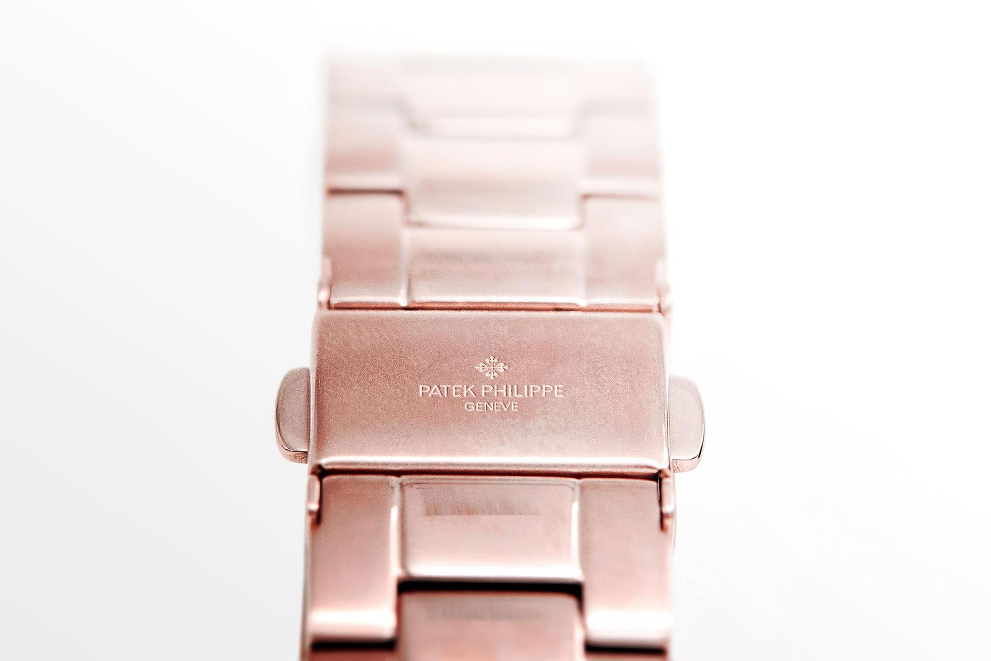 Free Watch Engraved Logo Mockup PSD Template