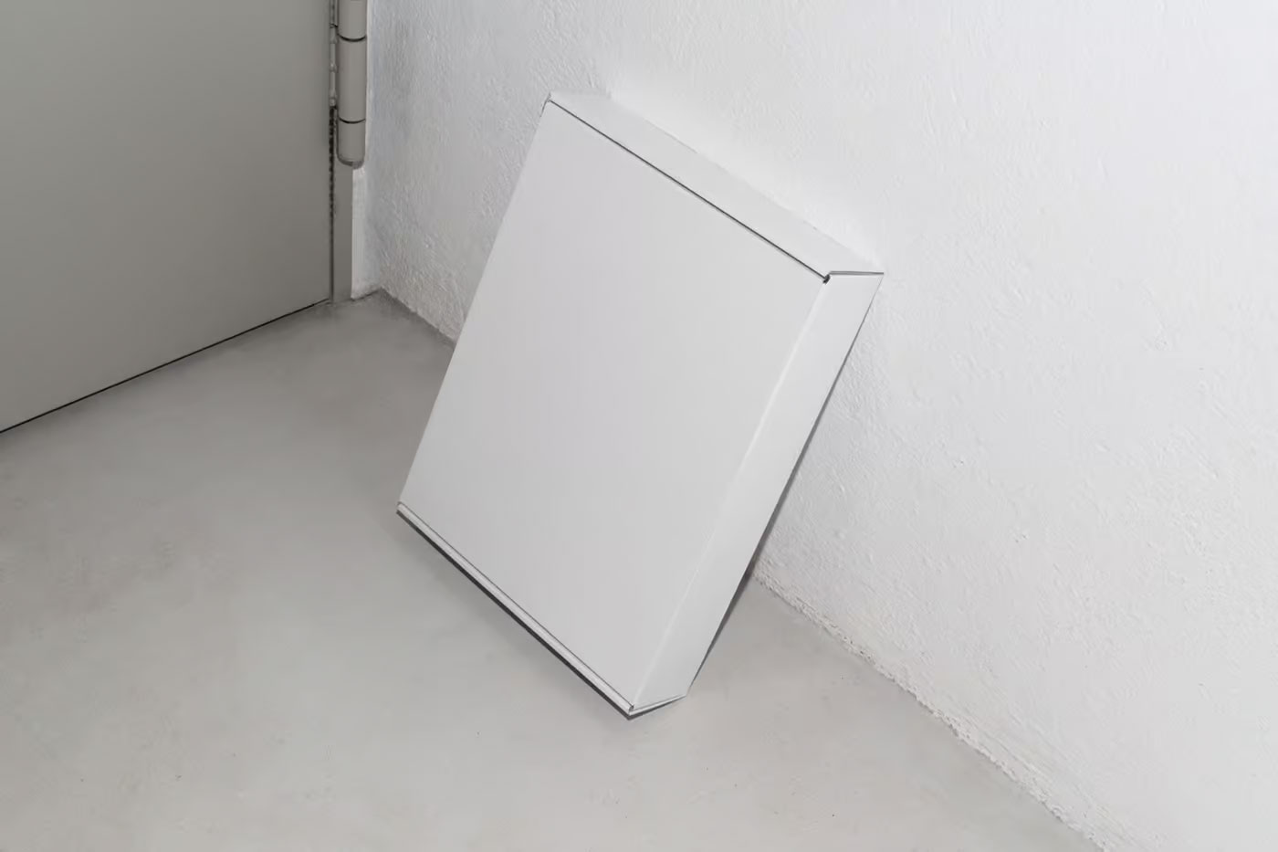 Free White Cardboard Box Mockup PSD Template